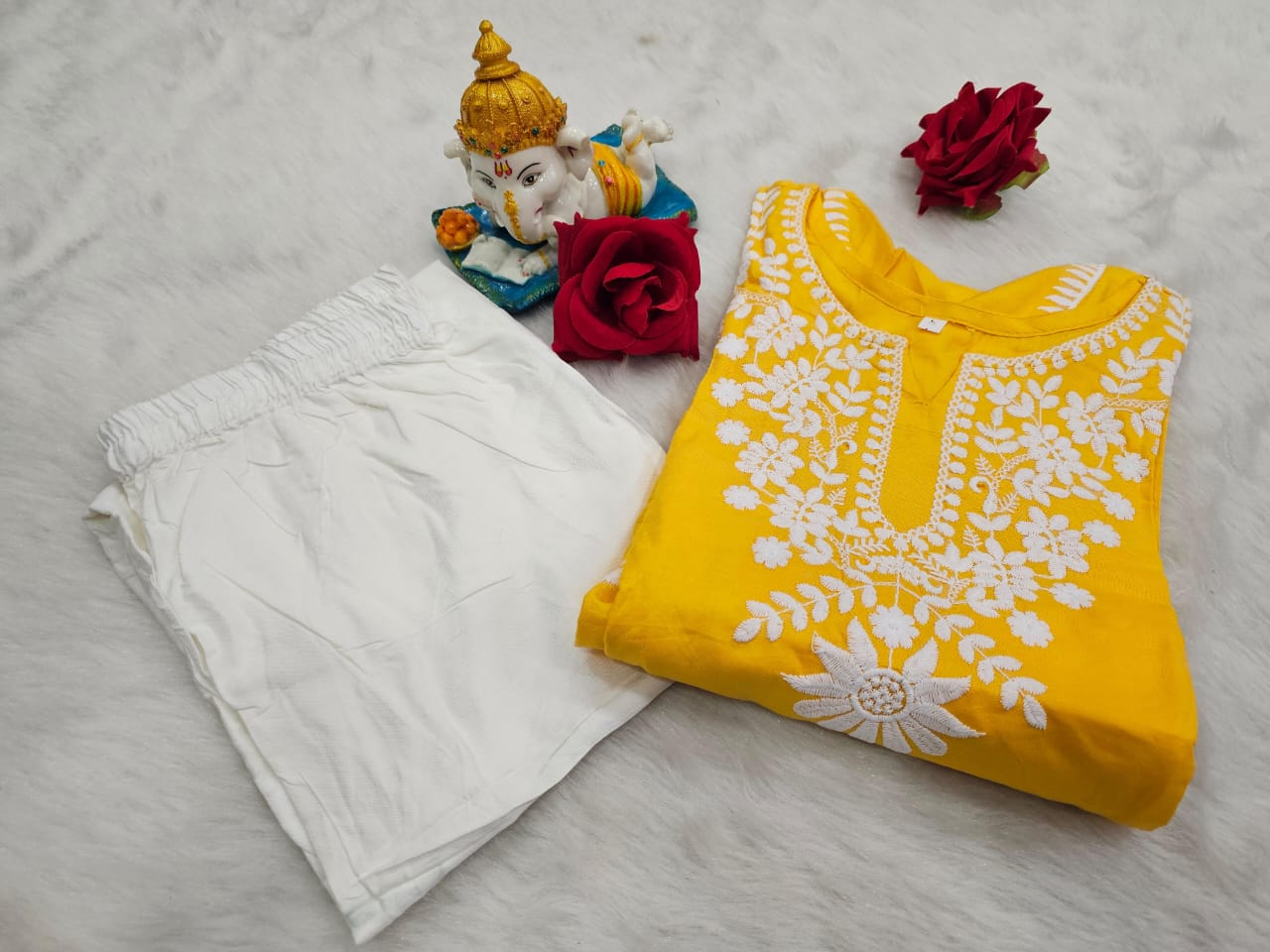 AE1025 Beautiful Chikankari Embroidery Kurta Set